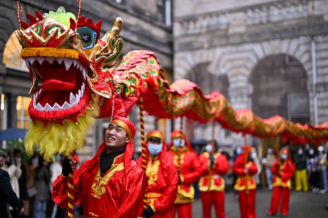 Legenda Naga dalam Budaya Tiongkok dan Makna Filosofinya